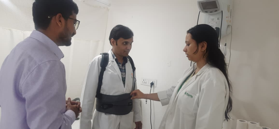 Avana team engaging with surgeons